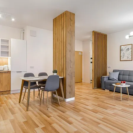 19 Dzielnica Kolejowa P&o Serviced Apartman