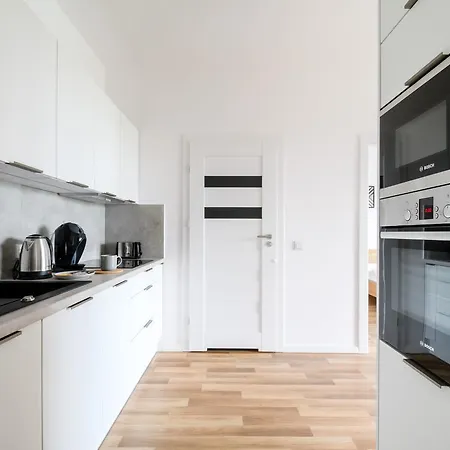 19 Dzielnica Kolejowa P&o Serviced Apartment Warsaw