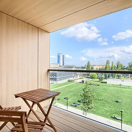 19 Dzielnica Kolejowa P&o Serviced Apartman *