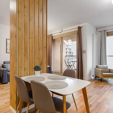 19 Dzielnica Kolejowa P&o Serviced * وارسو