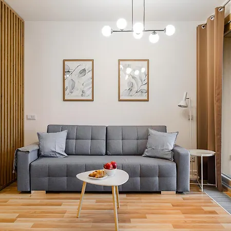 19 Dzielnica Kolejowa P&o Serviced Apartmán *