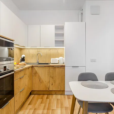 Apartmán 19 Dzielnica Kolejowa P&o Serviced *